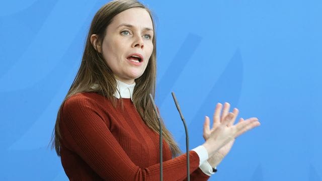 Katrín Jakobsdóttir, Premierministerin von Island, auf einer Pressekonferenz. Katrín Jakobsdóttir, Premierministerin von Island, auf einer Pressekonferenz.