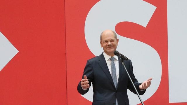 SPD-Kanzlerkandidat Olaf Scholz sieht für seine Partei einen "sichtbaren Auftrag" zur Regierungsbildung. SPD-Kanzlerkandidat Olaf Scholz sieht für seine Partei einen "sichtbaren Auftrag" zur Regierungsbildung.