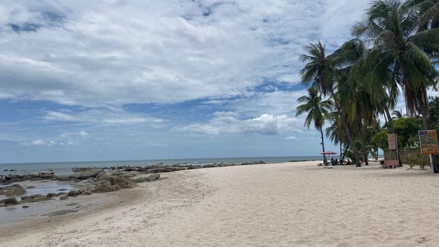 Thailand: Wegen der strengen Quarantäne-Regeln waren die Strände dort lange Zeit leer.