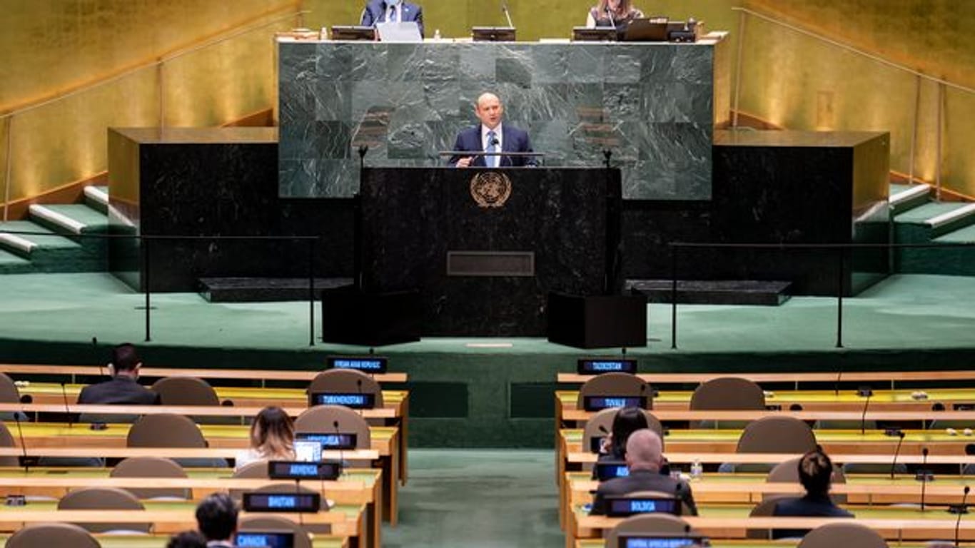 Israels Ministerpräsident Naftali Bennett spricht bei der UN-Vollversammlung in New York.