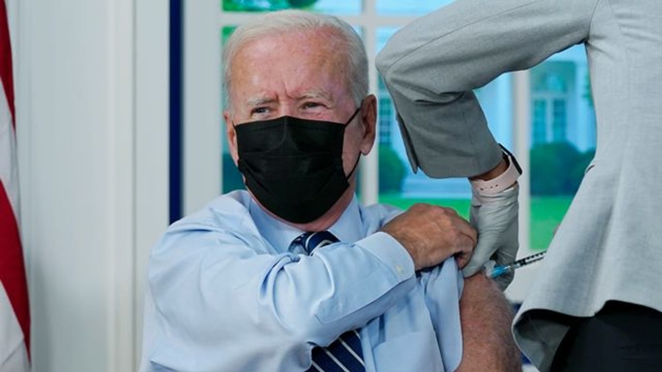 US-Präsident Joe Biden erhält seine Corona-Impfung Nr.