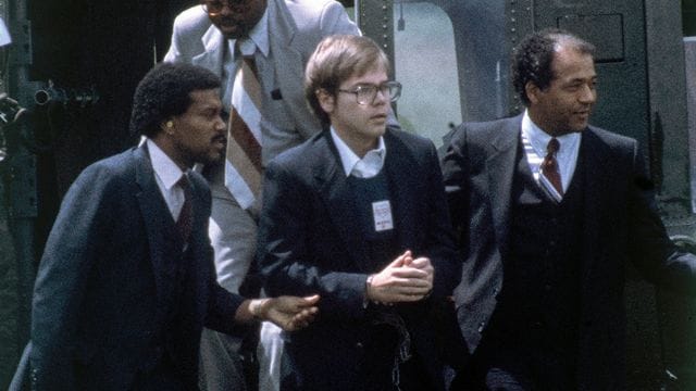 US-Marshalls eskortieren John Hinckley Jr.