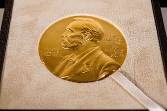 Gibt es in diesem Jahr schon einen Nobelpreis für Corona-Forschung?.