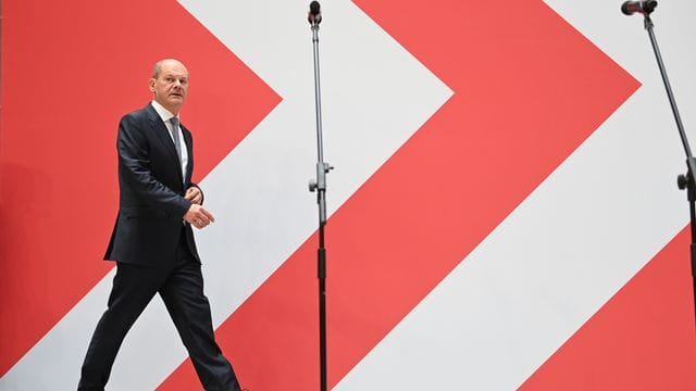 SPD-Kanzlerkandidat Olaf Scholz: "Machen uns gemeinsam an die Arbeit. SPD-Kanzlerkandidat Olaf Scholz: "Machen uns gemeinsam an die Arbeit.