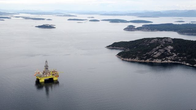 In Norwegen wird auf der Plattform im Gandsfjord bei Stavanger Öl gefördert.