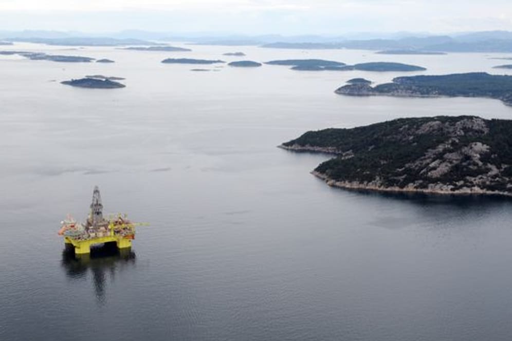 In Norwegen wird auf der Plattform im Gandsfjord bei Stavanger Öl gefördert.