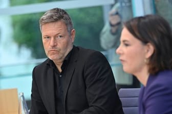 Robert Habeck und Annalena Baerbock bei einer Pressekonferenz zum Ausgang der Bundestagswahl.