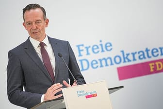 Volker Wissing, Generalsekretär der FDP, spricht bei einem Pressestatement.