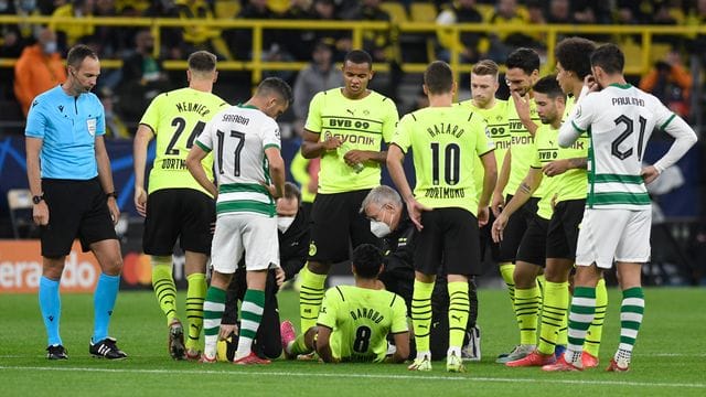 Der Dortmunder Mahmoud Dahoud (M. Der Dortmunder Mahmoud Dahoud (M.
