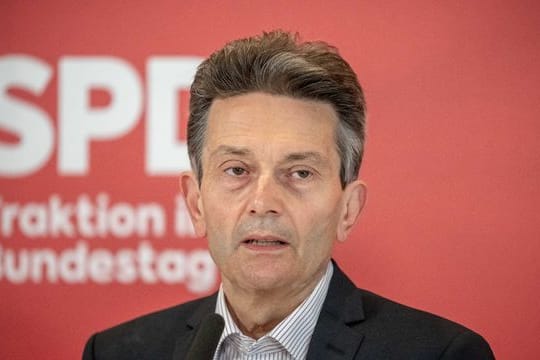 Rolf Mützenich bleibt Vorsitzender der SPD-Bundestagsfraktion.