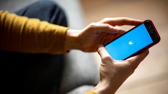 Ein Selfie von vier Spitzenpolitikern - und das Netz dreht durch.