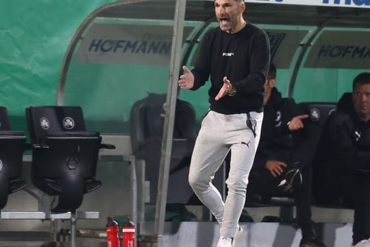 Trainer Stefan Leitl will mit Fürth den ersten Saison-Sieg.