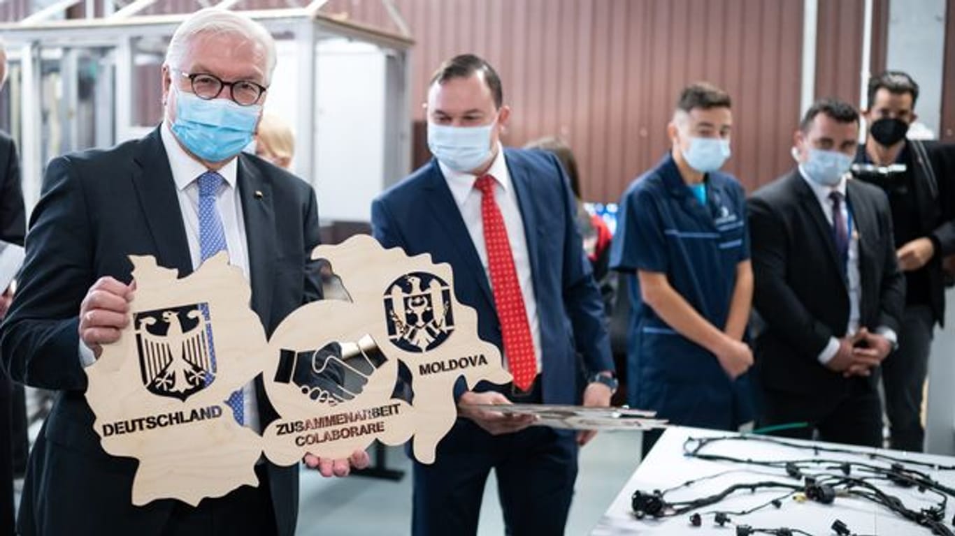 Bundespräsident Frank-Walter Steinmeier besucht die Technische Berufsschule in Straseni.