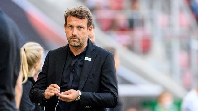 Nimmt seine Profis in die Pflich: FCA-Coach Markus Weinzierl.