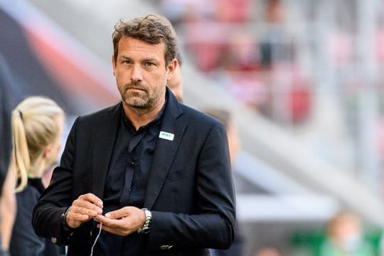 Nimmt seine Profis in die Pflich: FCA-Coach Markus Weinzierl.
