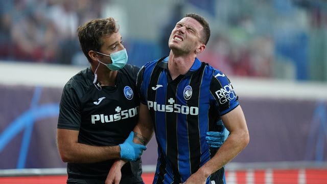 Atalanta Bergamos Robin Gosens hat sich verletzt.