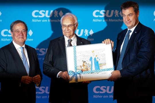 Armin Laschet (l), Edmund Stoiber (M) und Markus Söder in München.