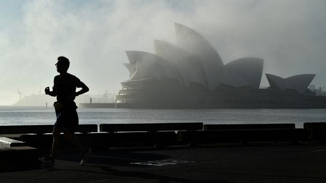 Morgennebel über dem Opernhaus in Sydney: Ein mühsamer Weg aus dem Lockdown.