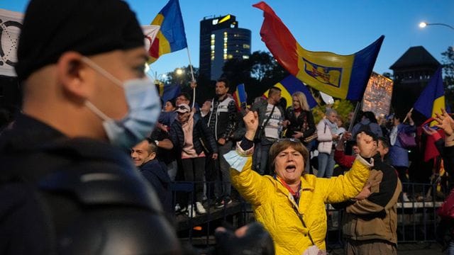 Tausende gingen auf die Straße und forderten den Rücktritt der Regierung.