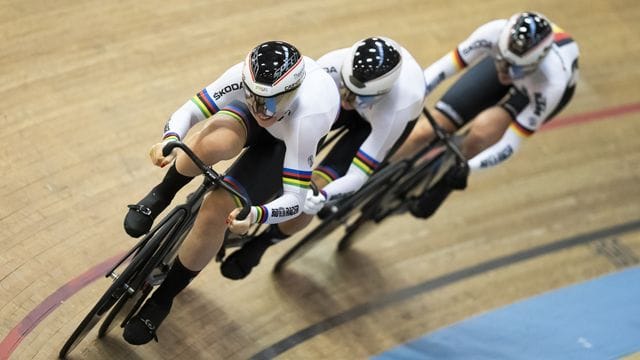 Pauline Grabosch, Lea Sophie Friedrich und Alessa-Catriona Pröpster unterlagen im Teamsprint-Finale.