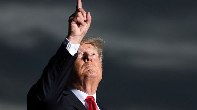 Der ehemalige US-Präsident Donald Trump hat Vermögen eingebüßt.