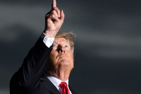 Der ehemalige US-Präsident Donald Trump hat Vermögen eingebüßt.