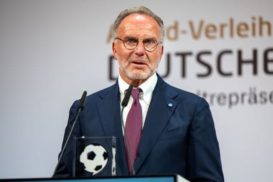 Karl-Heinz Rummenigge lobt den neuen Bundestrainer Hansi Flick.