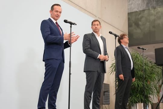 Grünen-Bundesgeschäftsführer Michael Kellner (r.