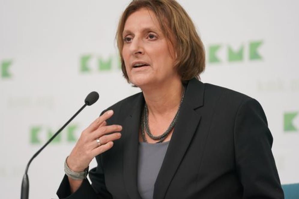 Höhere Inzidenzen bei Kindern und Jugendlichen "für uns nicht besorgniserregend": KMK-Präsidentin Britta Ernst.