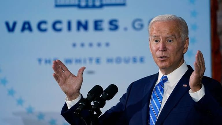US-Präsident Joe Biden verteidigt weitgehende Corona-Impfpflichten für Arbeitnehmer.