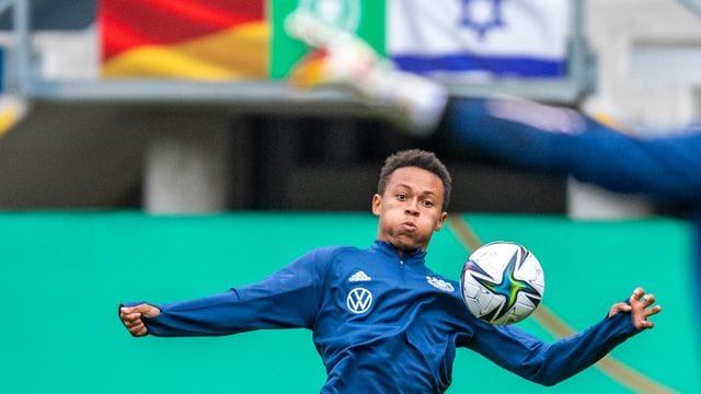 Wurde positiv auf das Coronavirus getestet und musste von der U21 abreisen: Roberto Massimo. Wurde positiv auf das Coronavirus getestet und musste von der U21 abreisen: Roberto Massimo.