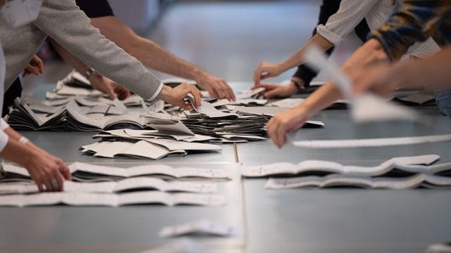 In mindestens acht Berliner Wahllokalen wurden am 26.