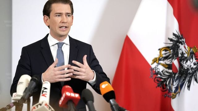 Der österreichische Bundeskanzler Sebastian Kurz bestreitet die Korruptionsvorwürfe. Der österreichische Bundeskanzler Sebastian Kurz bestreitet die Korruptionsvorwürfe.