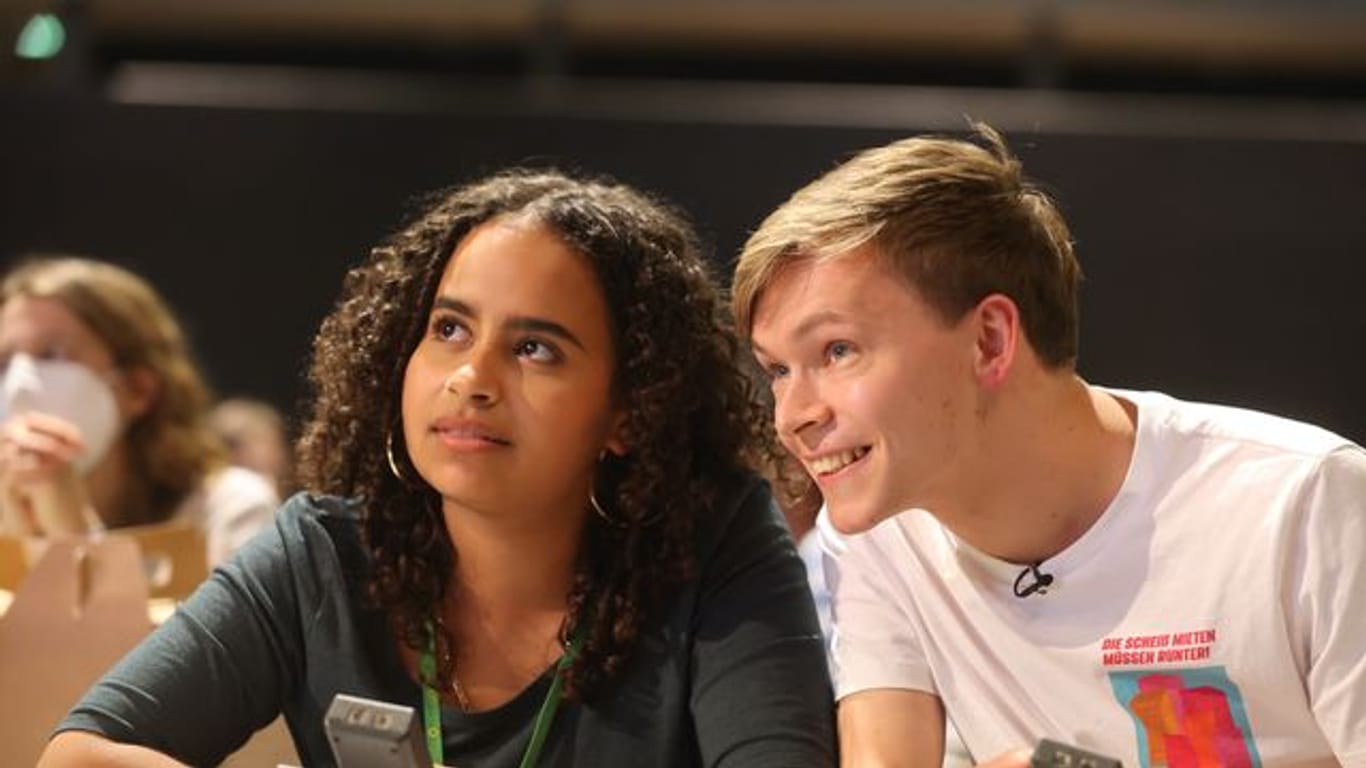 Sarah-Lee Heinrich und Timon Dzienus sind die neu gewählte Spitze der Grünen Jugend.