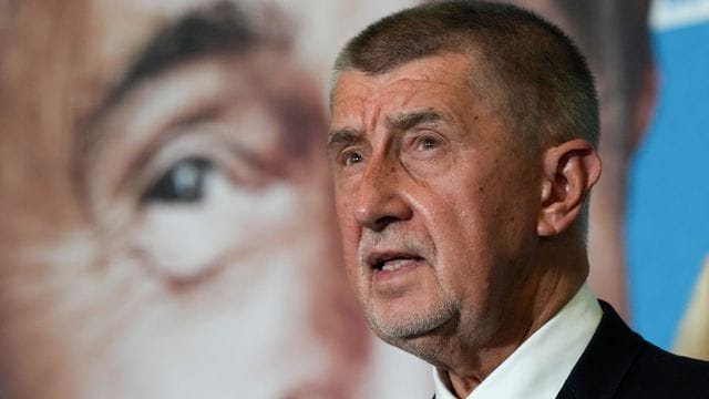 Noch-Premierminister Andrej Babis hat am Abend seine Niederlage eingeräumt. Noch-Premierminister Andrej Babis hat am Abend seine Niederlage eingeräumt.