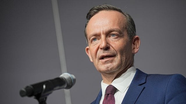 FDP-Generalsekretär Volker Wissing hat die finanzpolitischen Forderungen der FDP noch einmal betont. FDP-Generalsekretär Volker Wissing hat die finanzpolitischen Forderungen der FDP noch einmal betont.