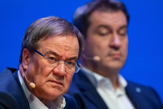 CDU-Chef Armin Laschet (l) will am Montag einen Vorschlag zur personellen Erneuerung vorlegen.