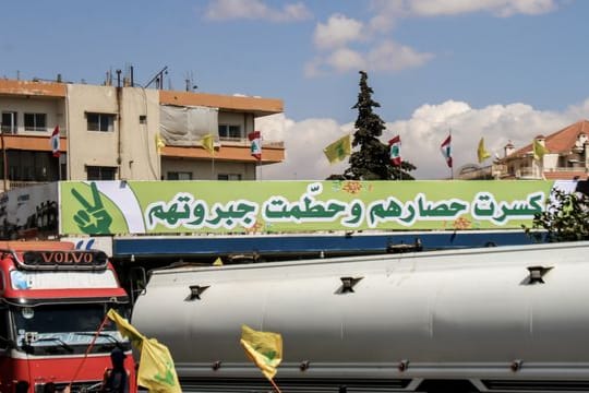 Zuletzt hatte Libanon unter anderem Öllieferungen aus dem Iran bekommen - dennoch ist Treibstoff seit Wochen knapp.
