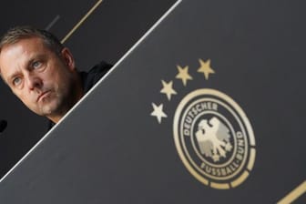 Bundestrainer Hansi Flick will einen Sieg.