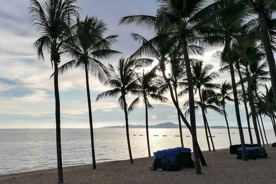 Ein leerer Strand in Pattaya.