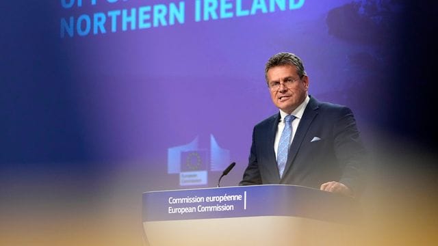 Maros Sefcovic: Der EU-Brexit-Beauftragte präsentiert konkrete Lösungen im Brexit-Streit.