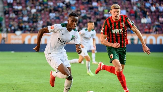 Soll bei Gladbach verlängern: Denis Zakaria (l).