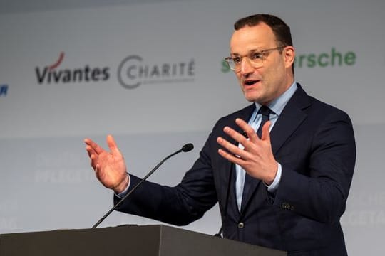 Jens Spahn unterstützt die Forderungen nach besserer Bezahlung.