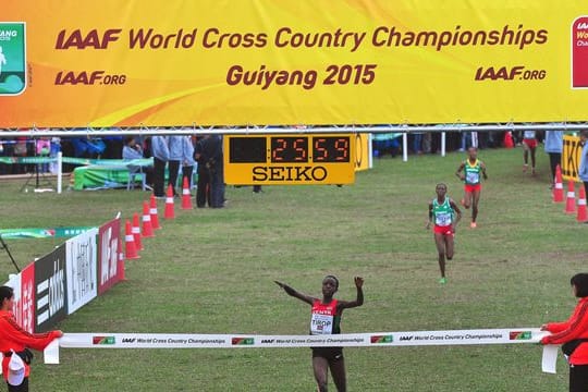 Bereits als 19-Jährige gewann Agnes Tirop den WM-Titel im Cross.