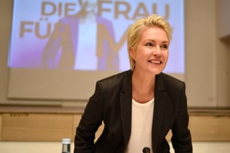 Manuela Schwesig kündigt Koalitionsverhandlungen mit der Partei Die Linke an.