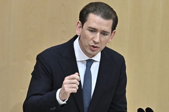 Sebastian Kurz verteidigt im Nationalrat den Haushaltsentwurf der Regierung.