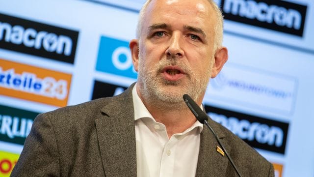 Fordert klare Regelungen in Sachen Zuschauerzulassung im Stadion: Union-Präsident Dirk Zingler. Fordert klare Regelungen in Sachen Zuschauerzulassung im Stadion: Union-Präsident Dirk Zingler.
