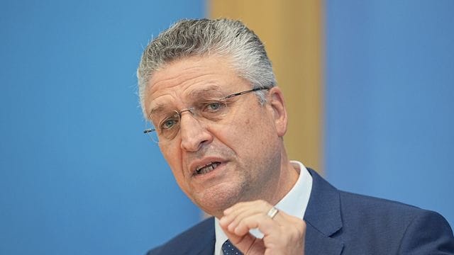 Lothar Wieler bei einer Pressekonferenz. Lothar Wieler bei einer Pressekonferenz.