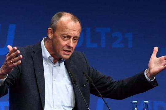 Friedrich Merz hat SPD, Grünen und FDP Anerkennung für ihr Sondierungspapier ausgesprochen: "Sie haben, wie ich finde, ein beachtliches Papier vorgelegt".