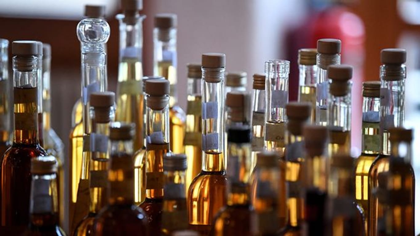 In Russland sind mindestens 18 Menschen an einer Alkohol-Vergiftung gestorben.